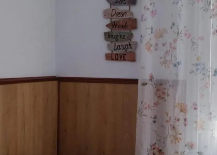 Tati Homestay *